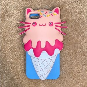 *FREE w/ any order* IPhone 5/5s/SE case